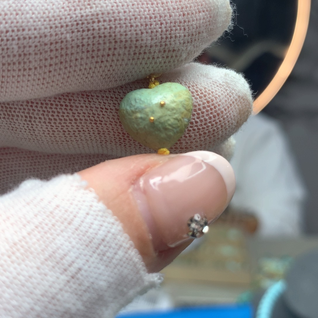 绿松石未镶嵌挂件