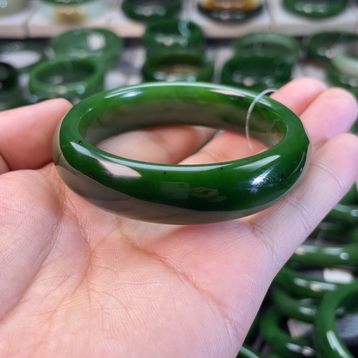 和田玉（碧玉）手镯未镶嵌