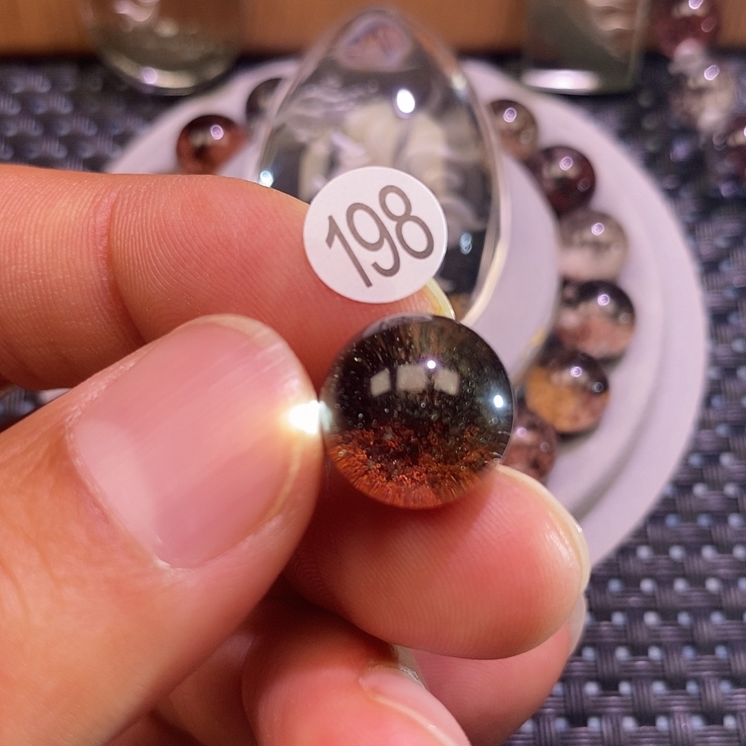 恩***琳水晶吊坠(不含链)未镶嵌