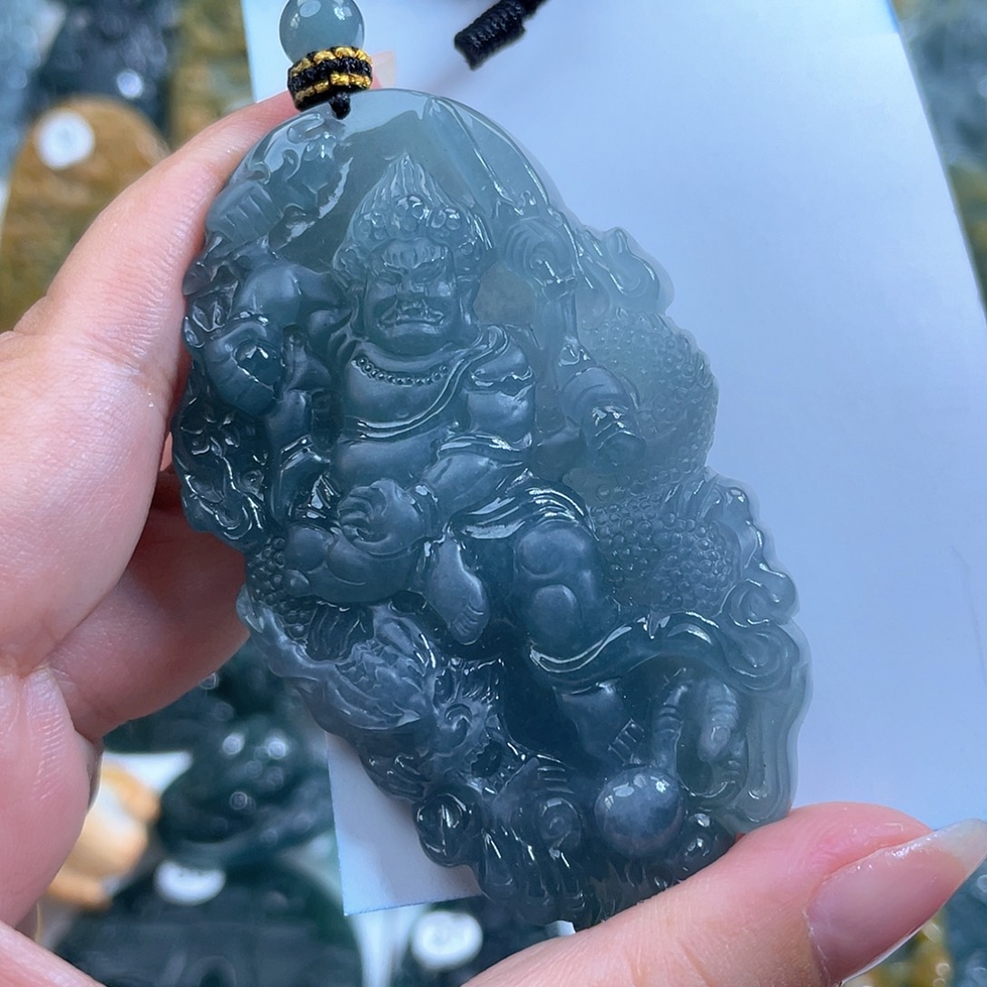 震***翡翠未镶嵌颈饰翡翠