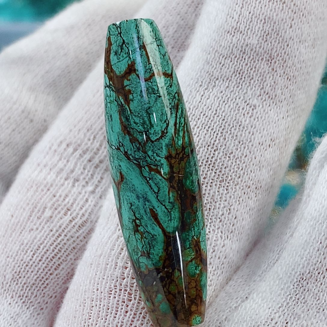 绿松石配饰未镶嵌