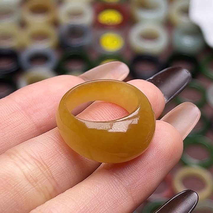 和田玉未镶嵌戒指16.2金桔糖
