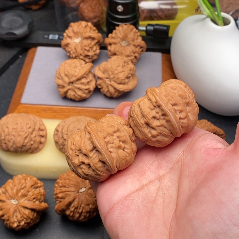 【闪购商品】文玩核桃把件绵*冰元宝