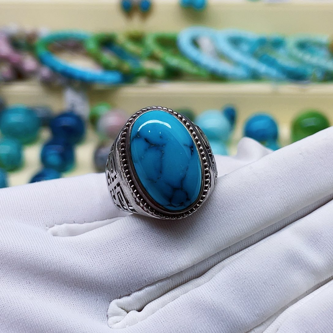 绿松石颈饰未镶嵌