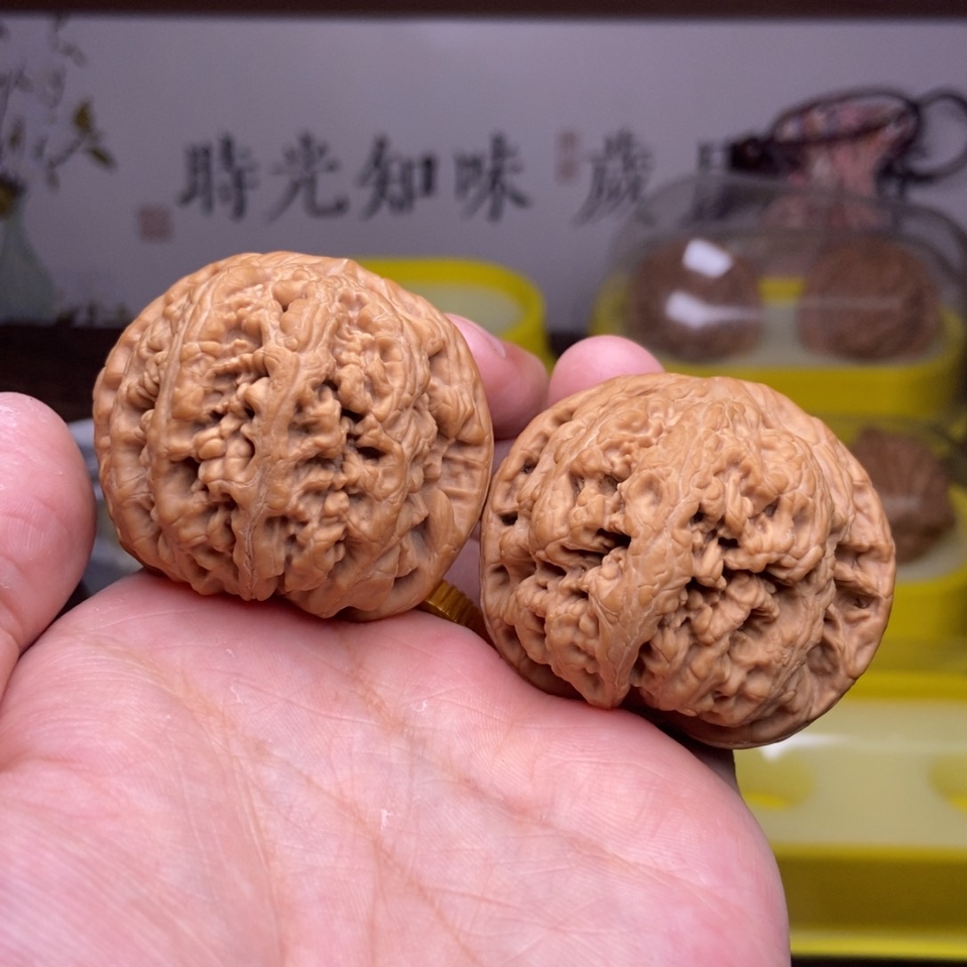 文玩核桃吊坠金*?全品45尺大粗筋展台品