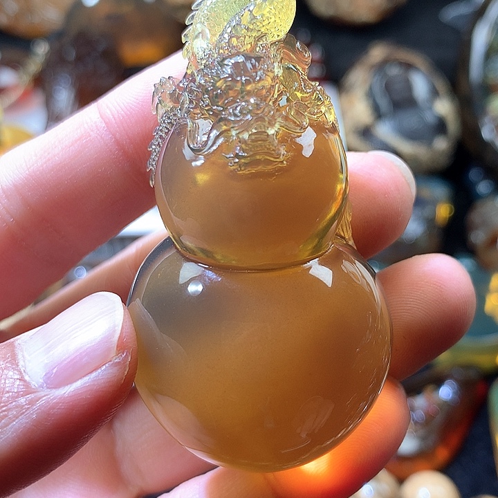 c***c琥珀未镶嵌裸石葫芦龙