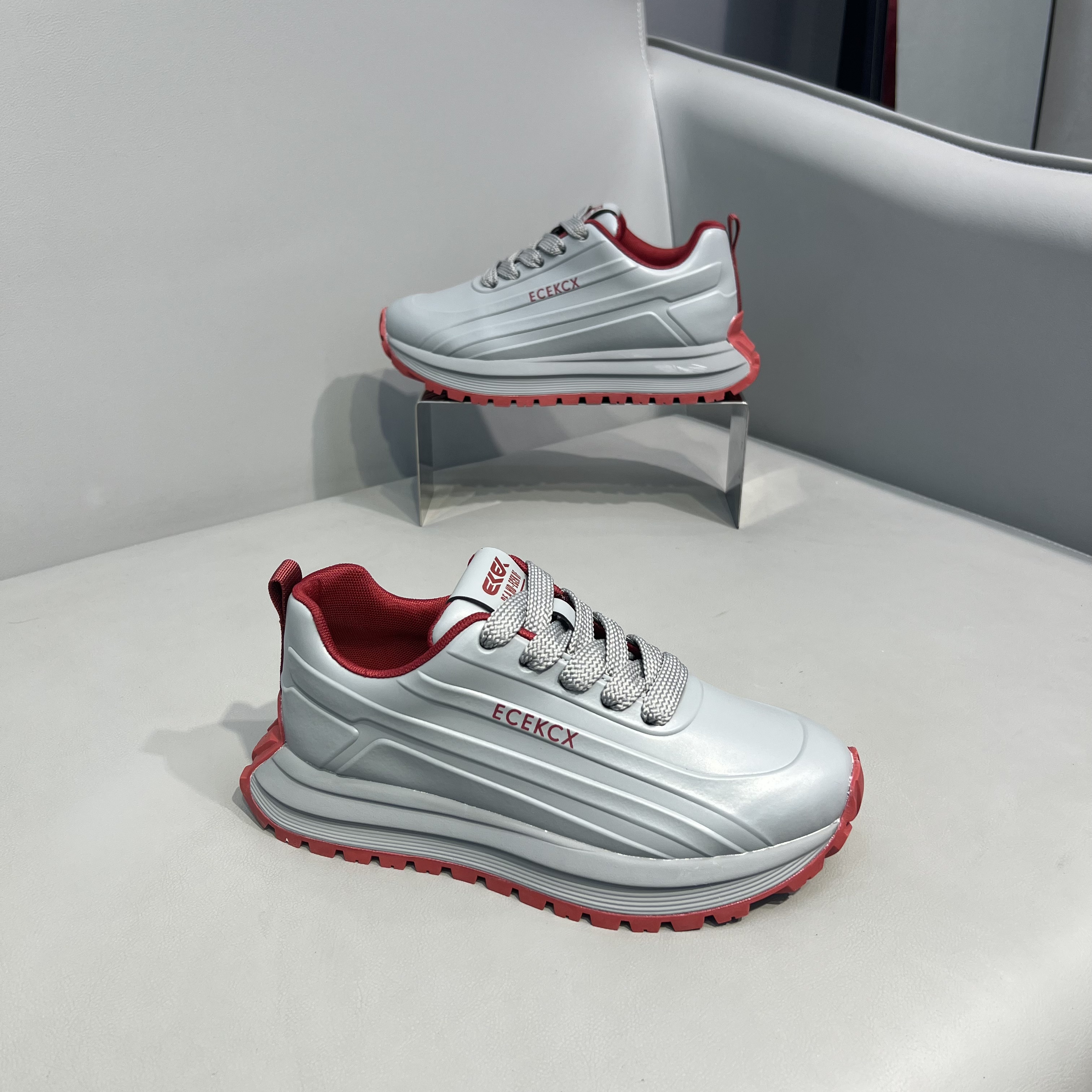 男士四季通用秋季阿甘鞋时尚休闲鞋厚底低帮拼色