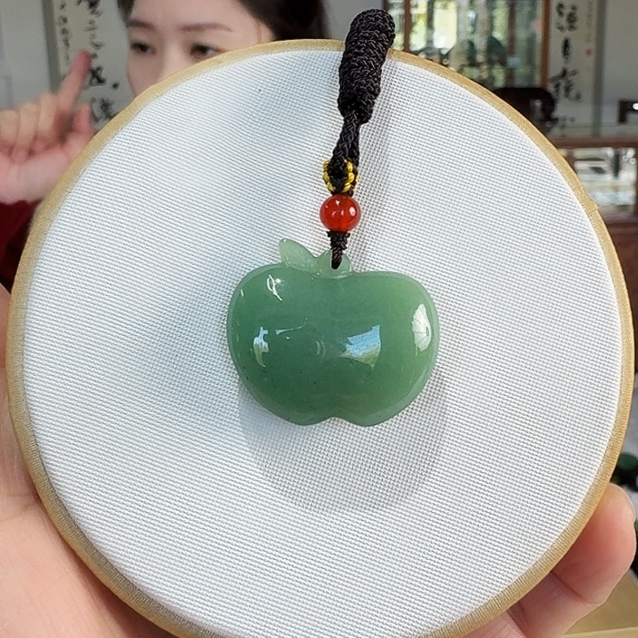 密玉（石英质玉）未镶嵌颈饰