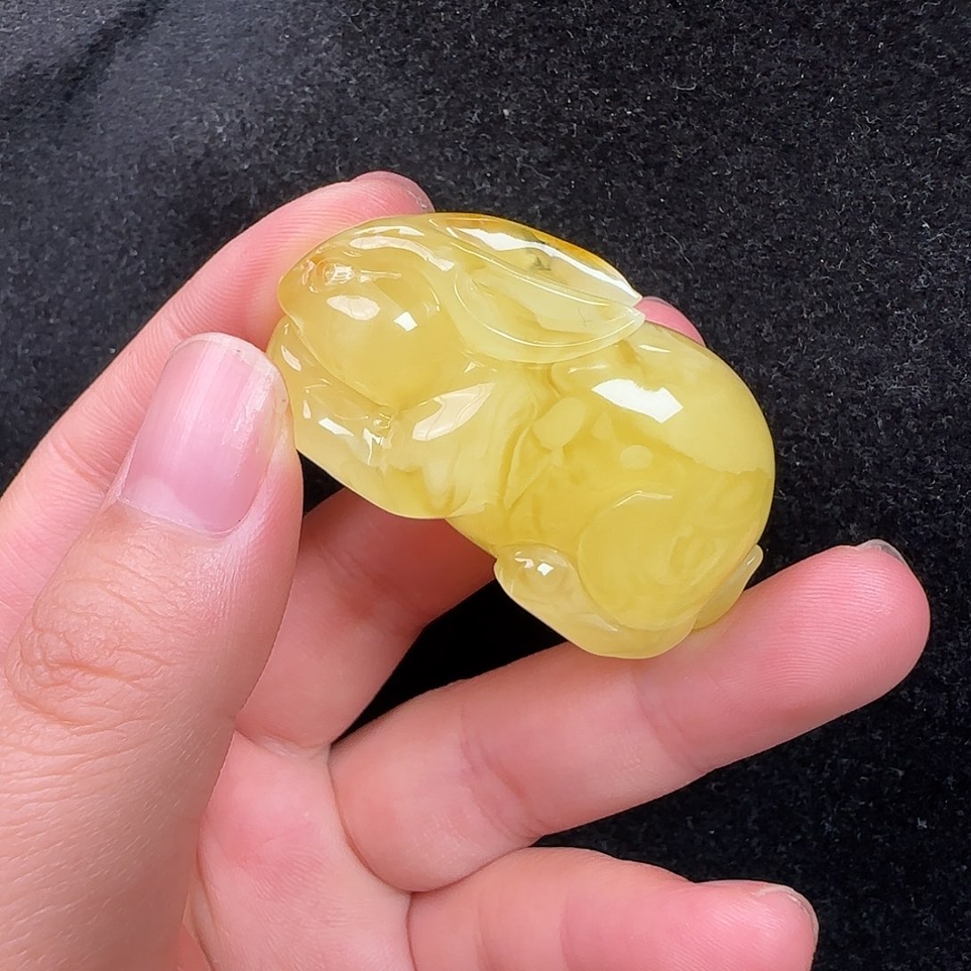 蜜蜡未镶嵌珠宝奇石