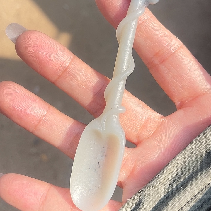 颈饰未镶嵌和田玉（糖玉）