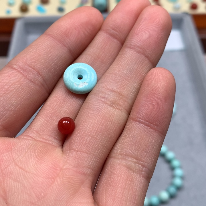 南红玛瑙配饰未镶嵌