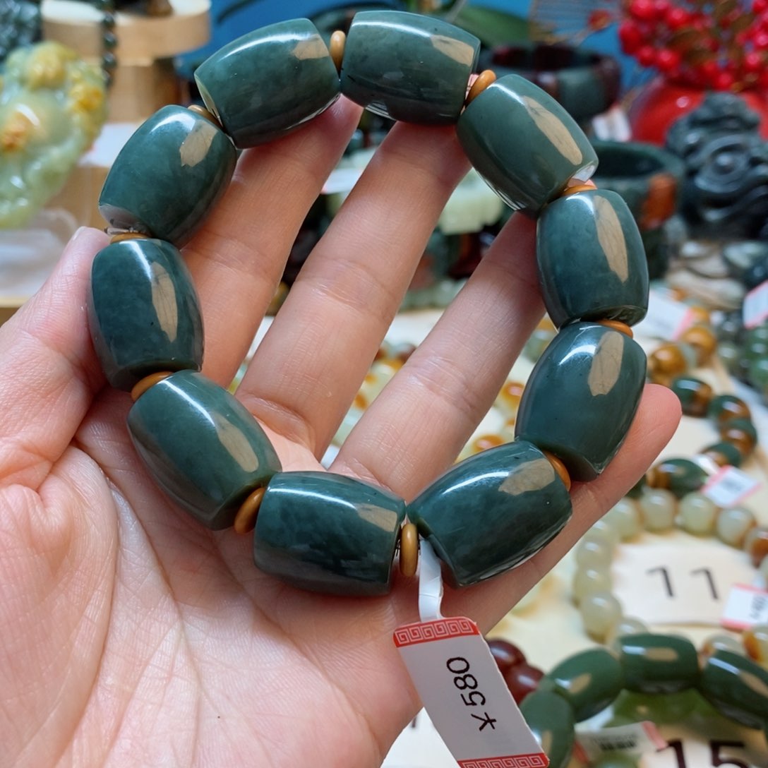 透闪石质玉手串未镶嵌