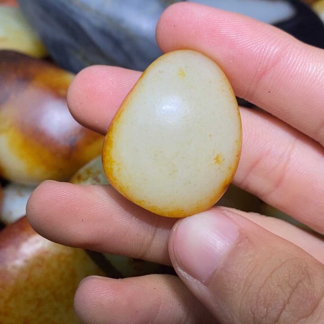 和田玉未镶嵌珠宝奇石