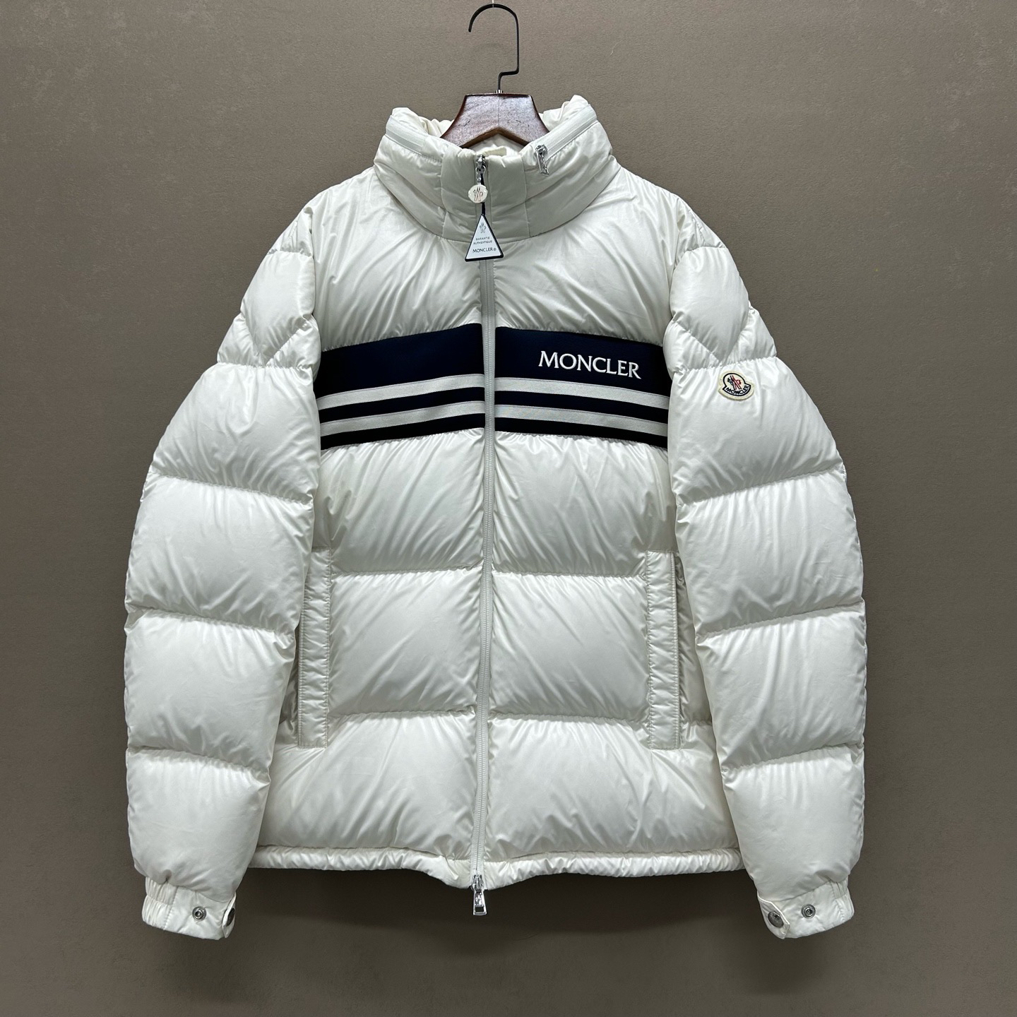 未使用 MONCLER skarstind字母织带羽绒服 1码 ys000117