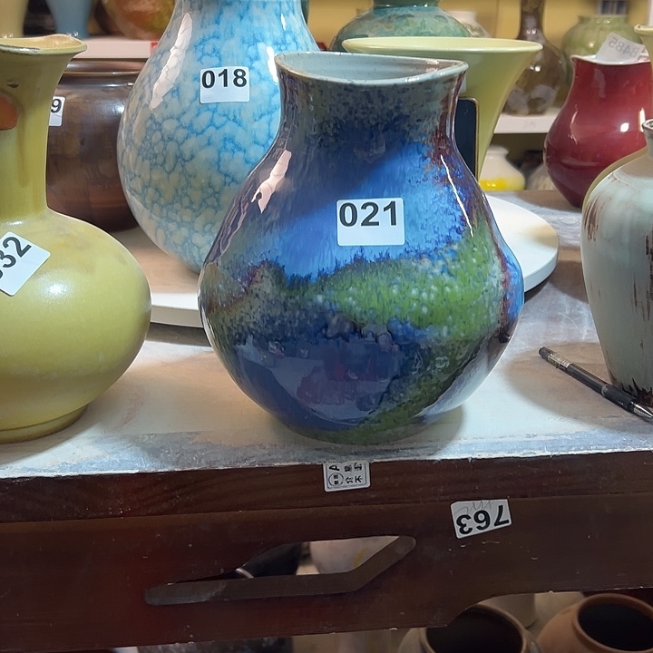 星***美白泥花瓶摆件摆件。021