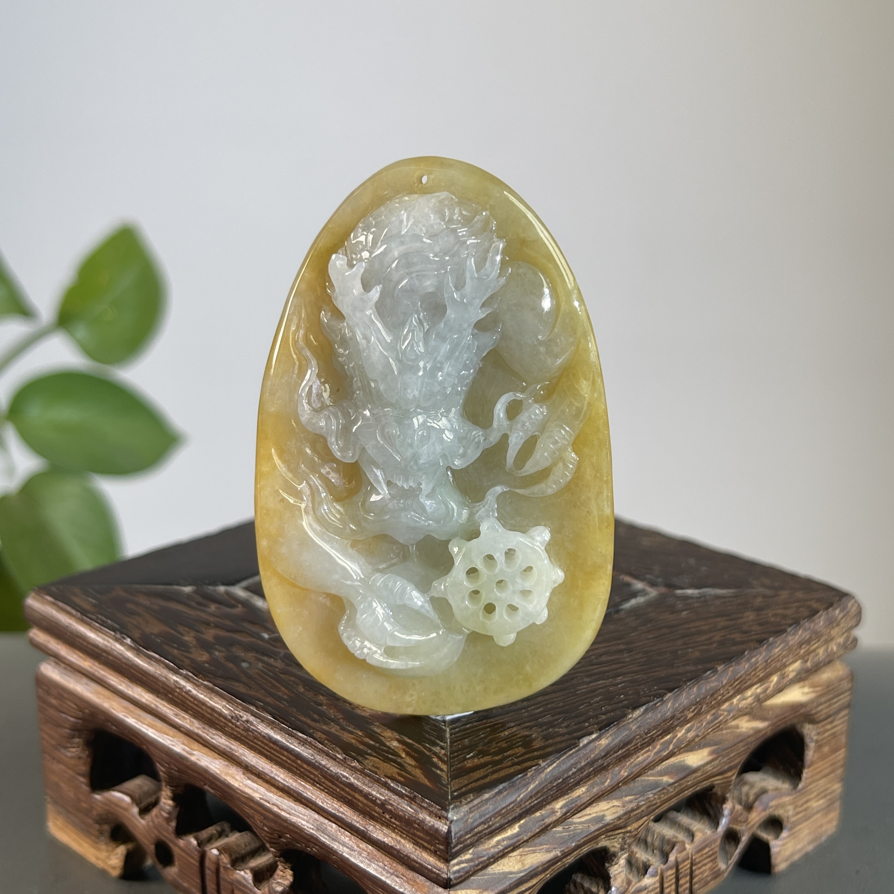 JGW17-61  天然缅甸A货翡翠  龙牌