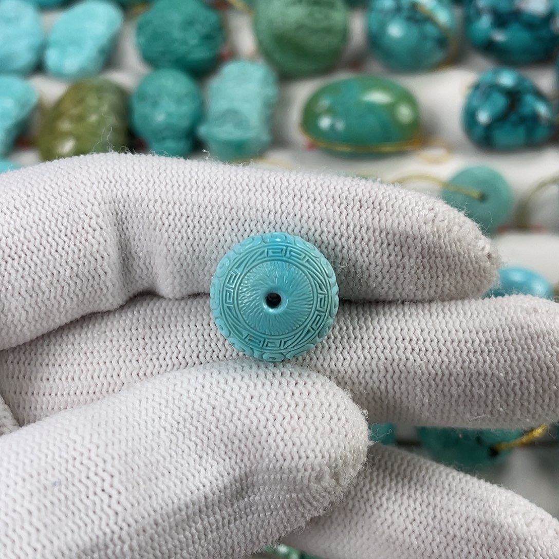 紫***轩绿松石未镶嵌挂件