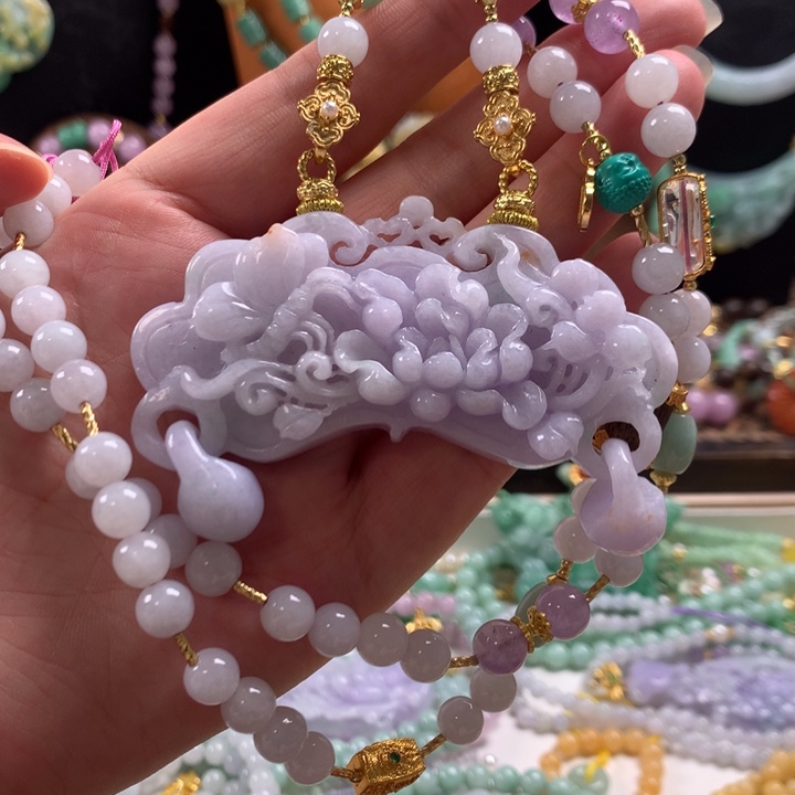 翡翠未镶嵌颈饰吊坠