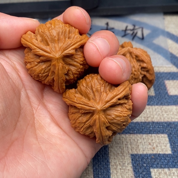 吊坠文玩核桃艺****奇三棱