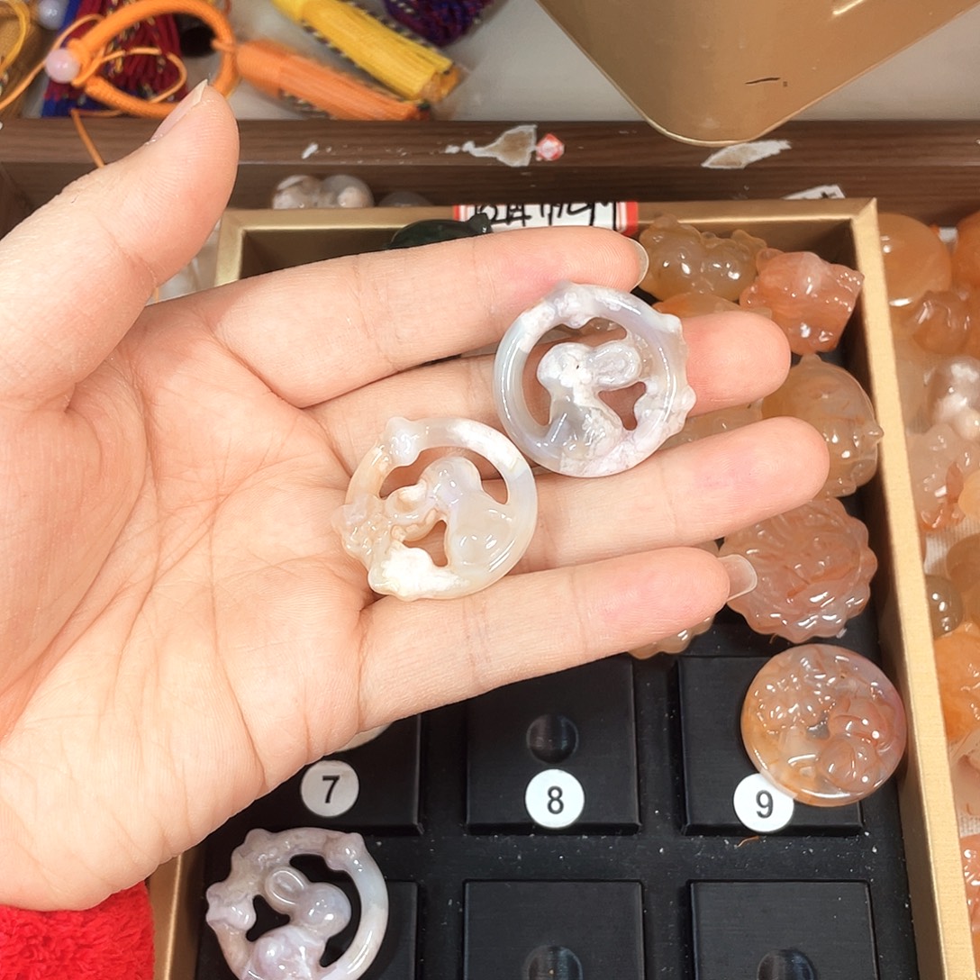 玛瑙/玉髓合金颈饰
