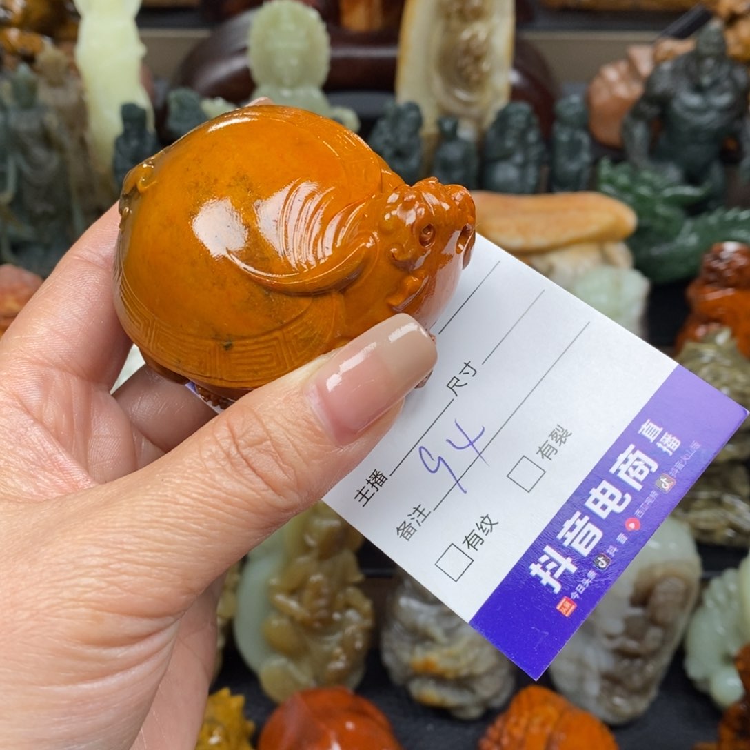 和田玉颈饰未镶嵌江***?