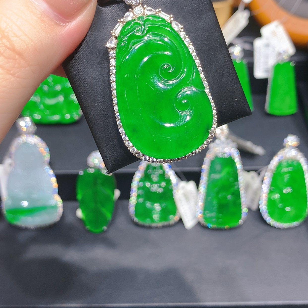 【闪购商品】颈饰银S925镶嵌翡翠柒姐