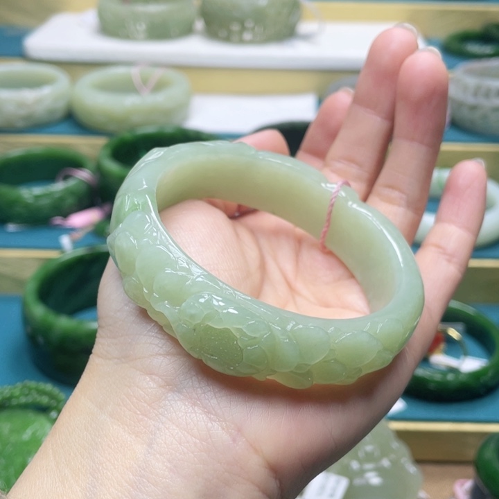 和田玉手镯59+圈口 编号78未镶嵌