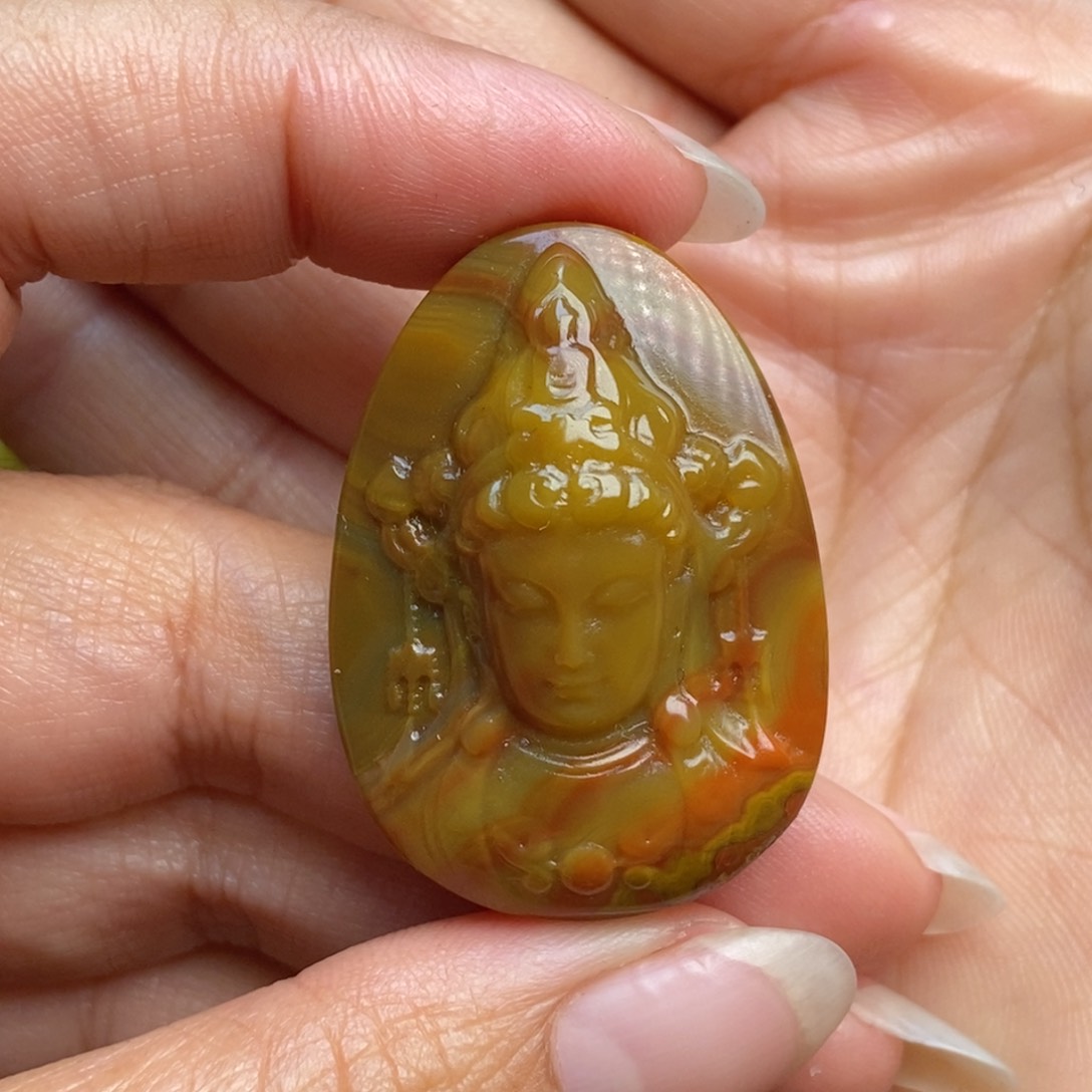 玛瑙/玉髓颈饰未镶嵌战国红