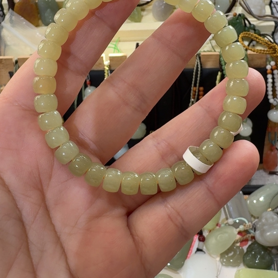 和田玉未镶嵌手串