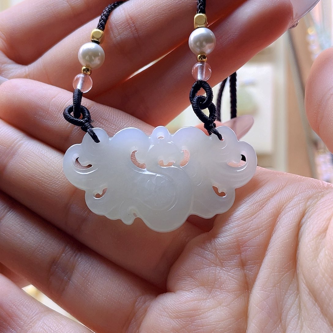 和田玉吊坠(赠链)未镶嵌嗯*