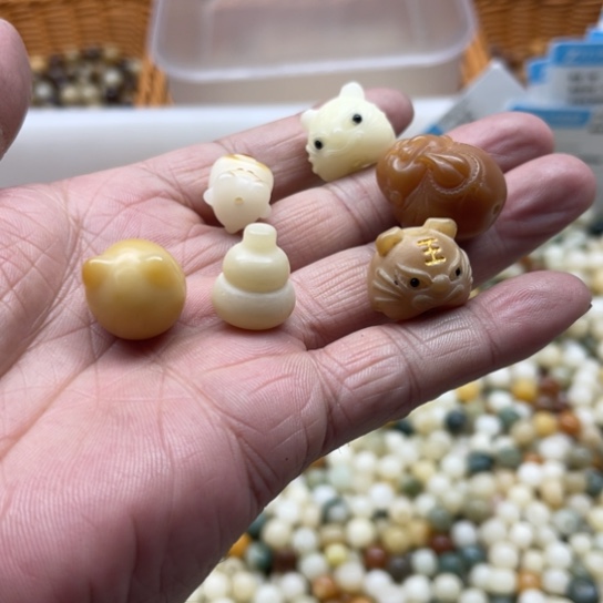 吊坠白玉菩提雕刻件6