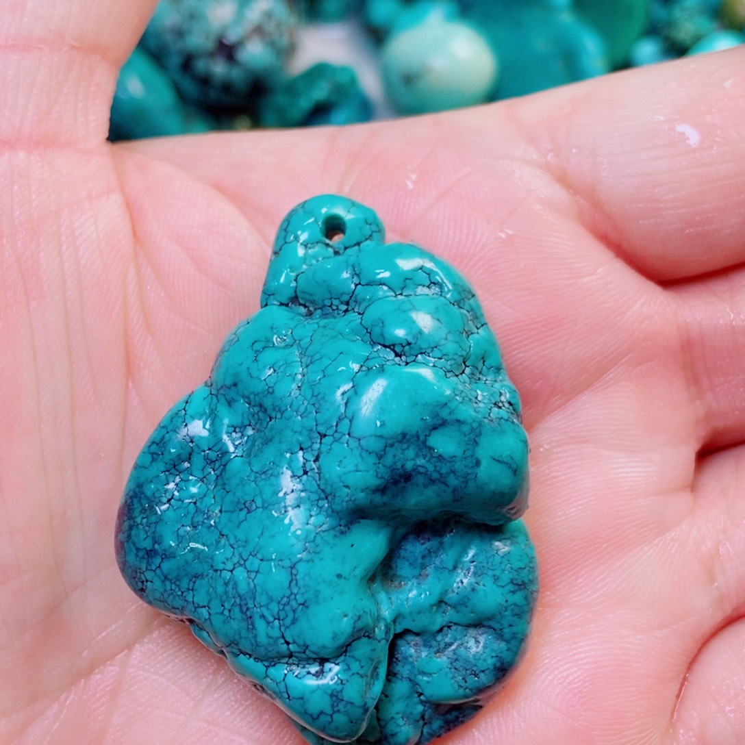 绿松石未镶嵌挂件