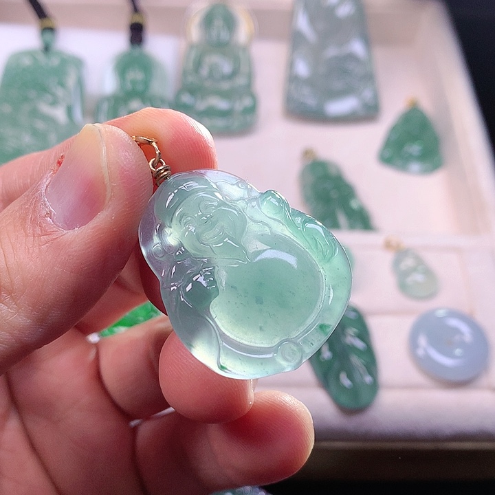 翡翠颈饰银S925镶嵌翡翠