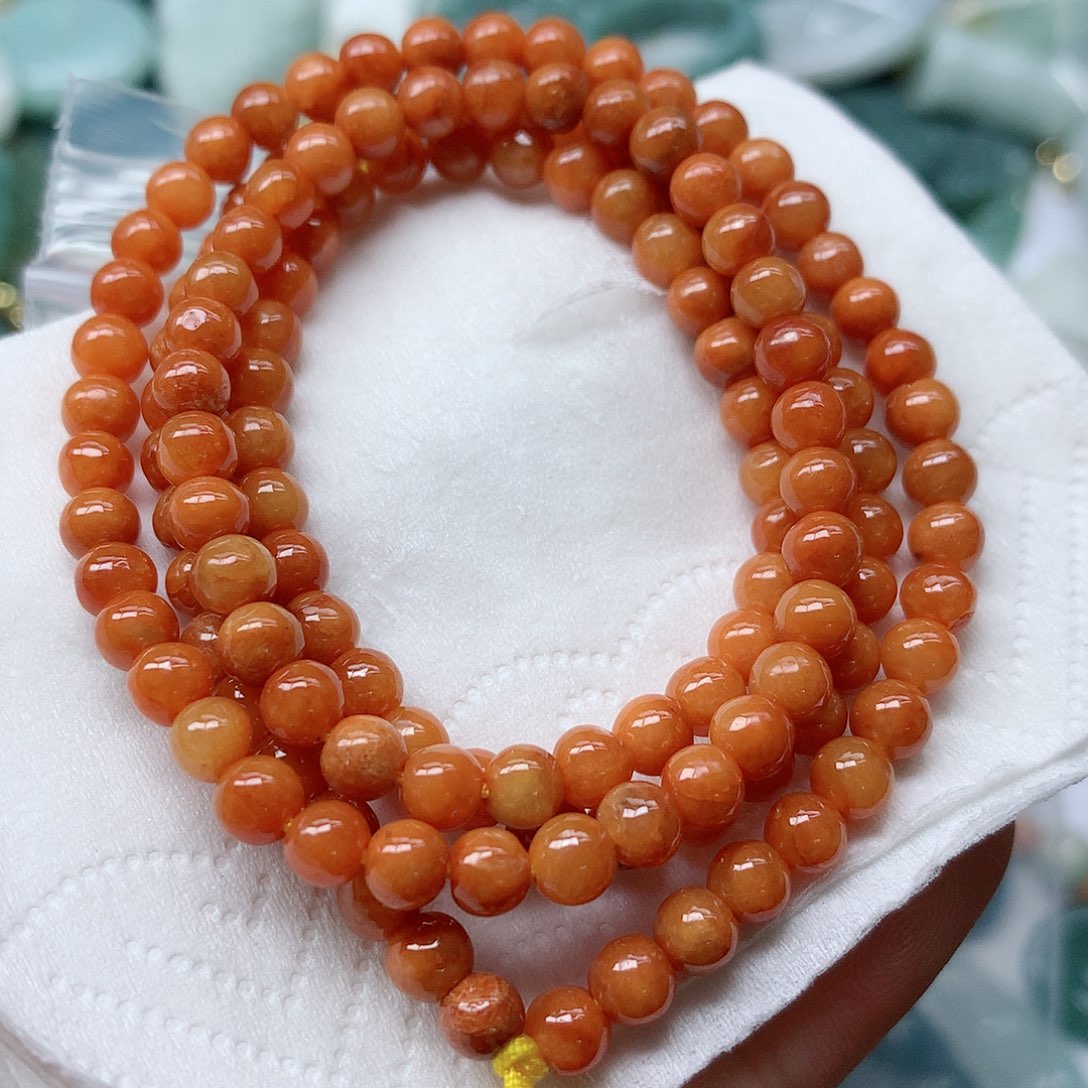 翡翠颈饰未镶嵌手串