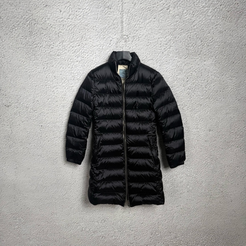99新 Prada/普拉达 Prada女款羽绒服