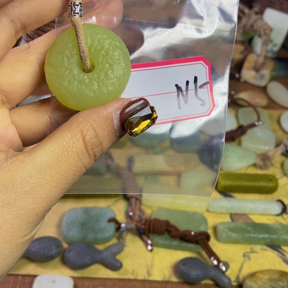 蛇纹石玉手链未镶嵌1*