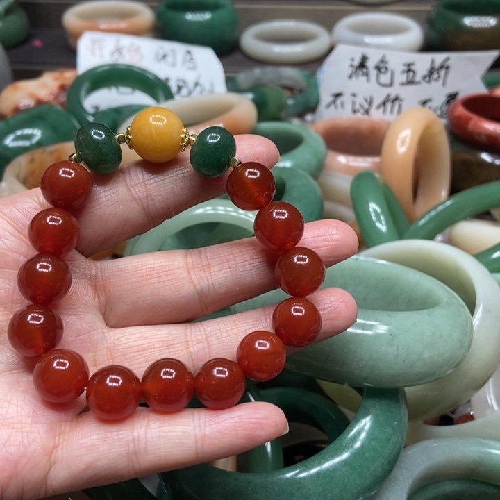 石英质玉手镯未镶嵌