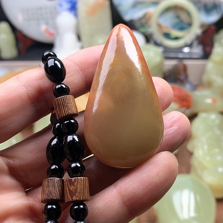 石英质玉颈饰未镶嵌