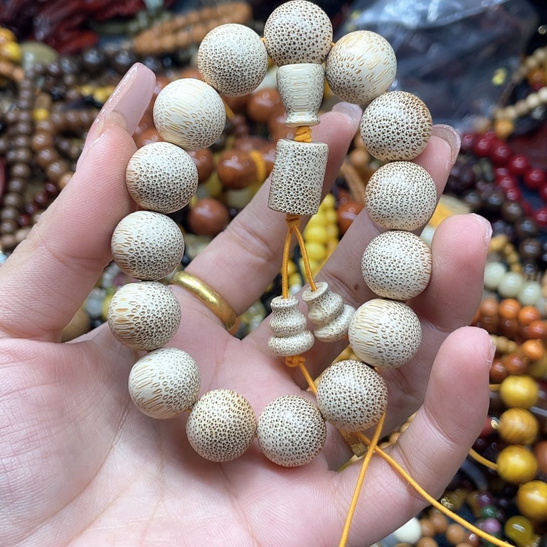 维腊木（绿檀）无事牌