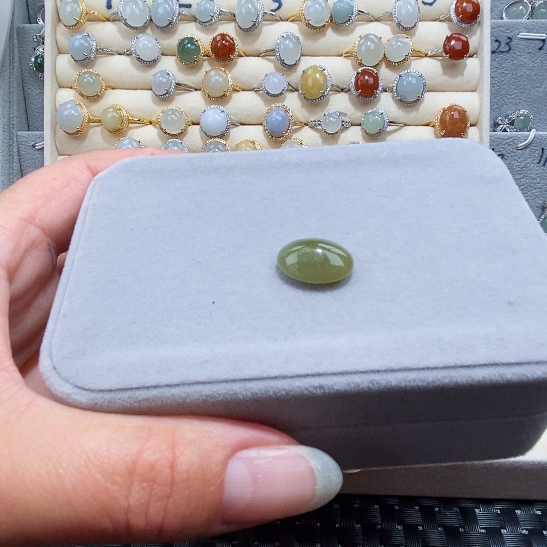 韩***儿翡翠未镶嵌戒指缅甸