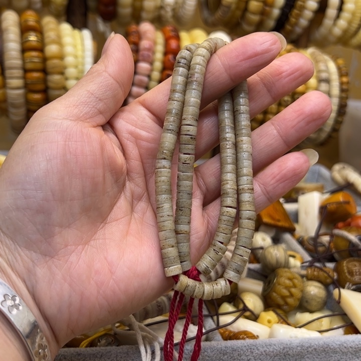驼骨手串/手链直径6灰嘎嘎片