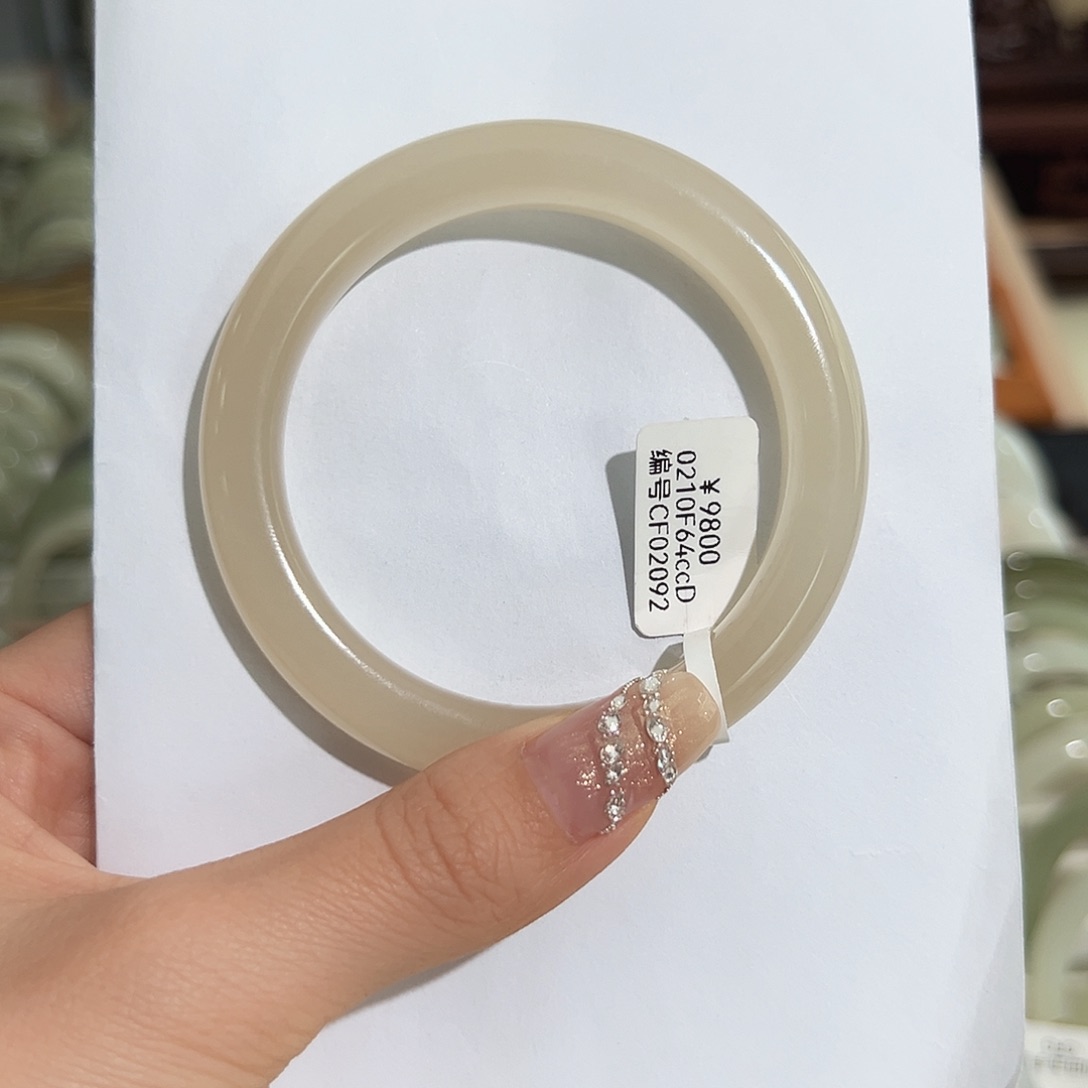 和田玉手镯未镶嵌马*妞56