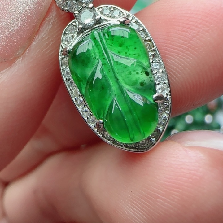 翡翠未镶嵌颈饰天然A货翡翠