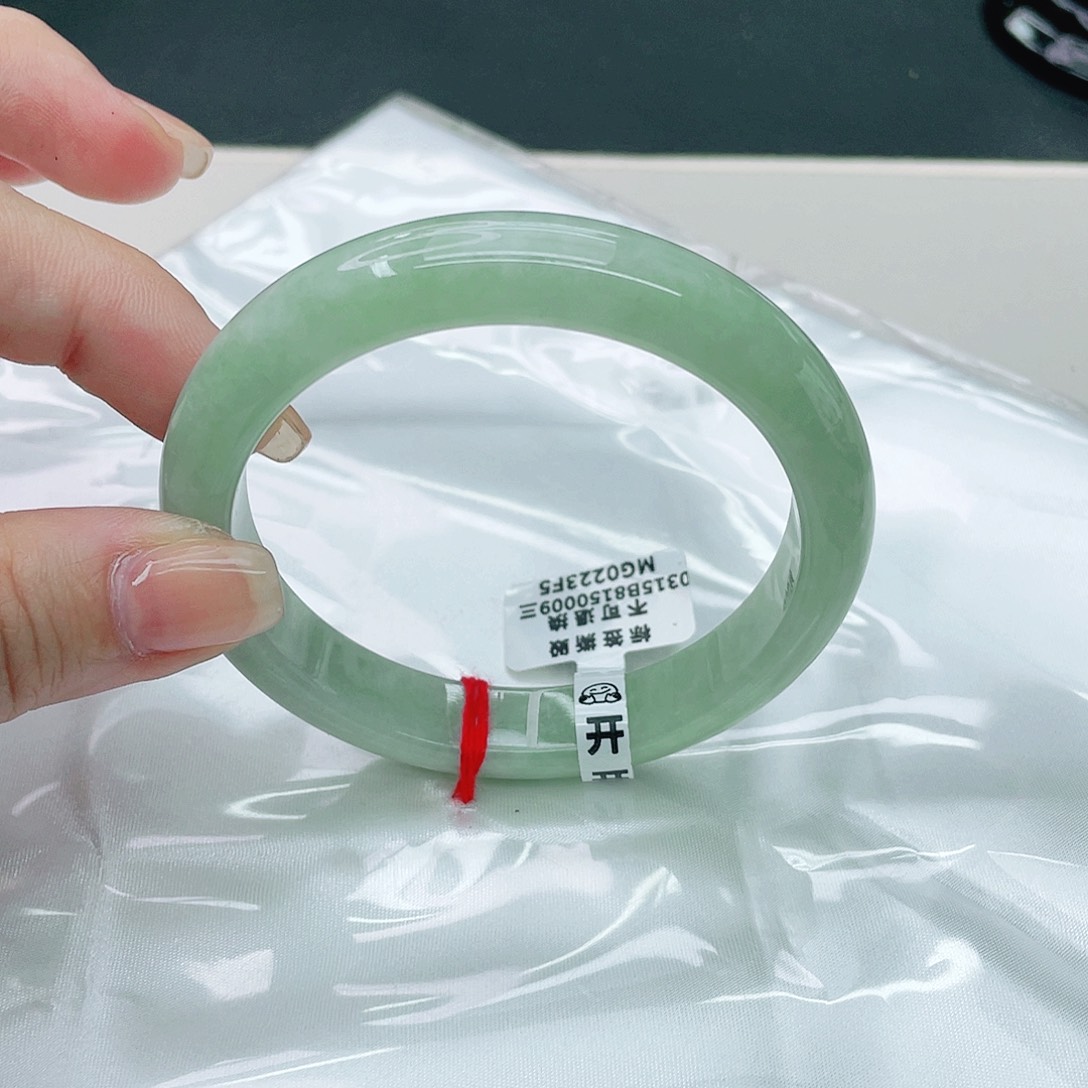 翡翠手镯未镶嵌正59