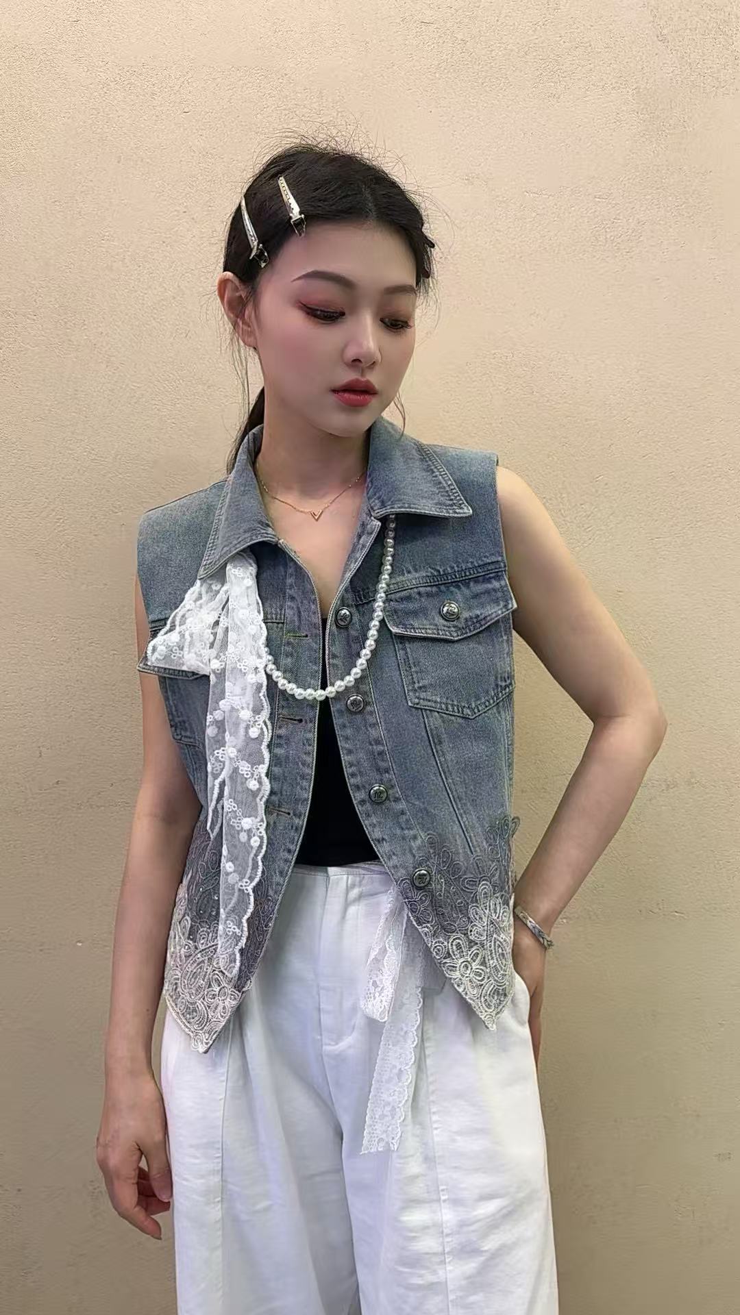 女士精品时尚马甲25850