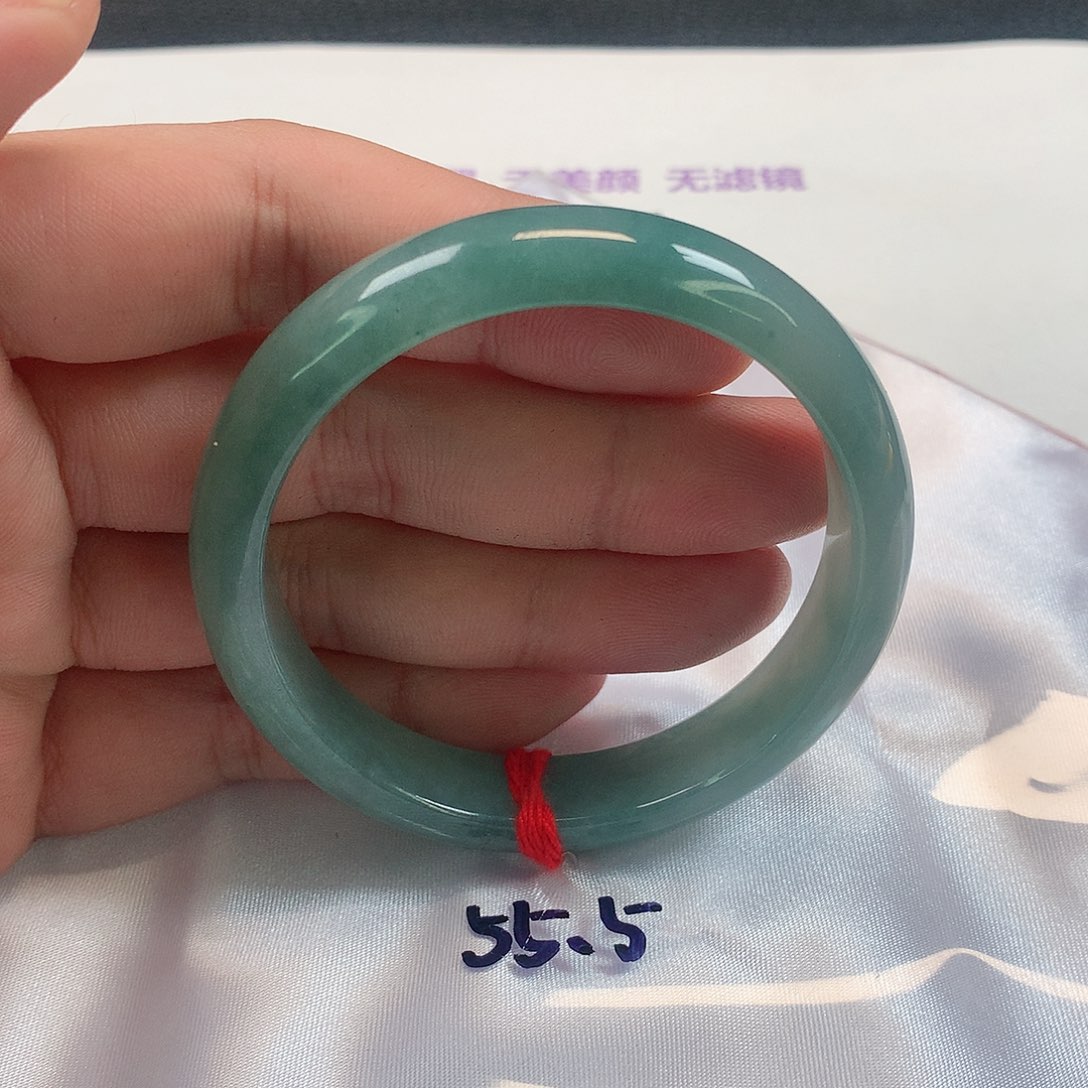 翡翠手镯未镶嵌308号