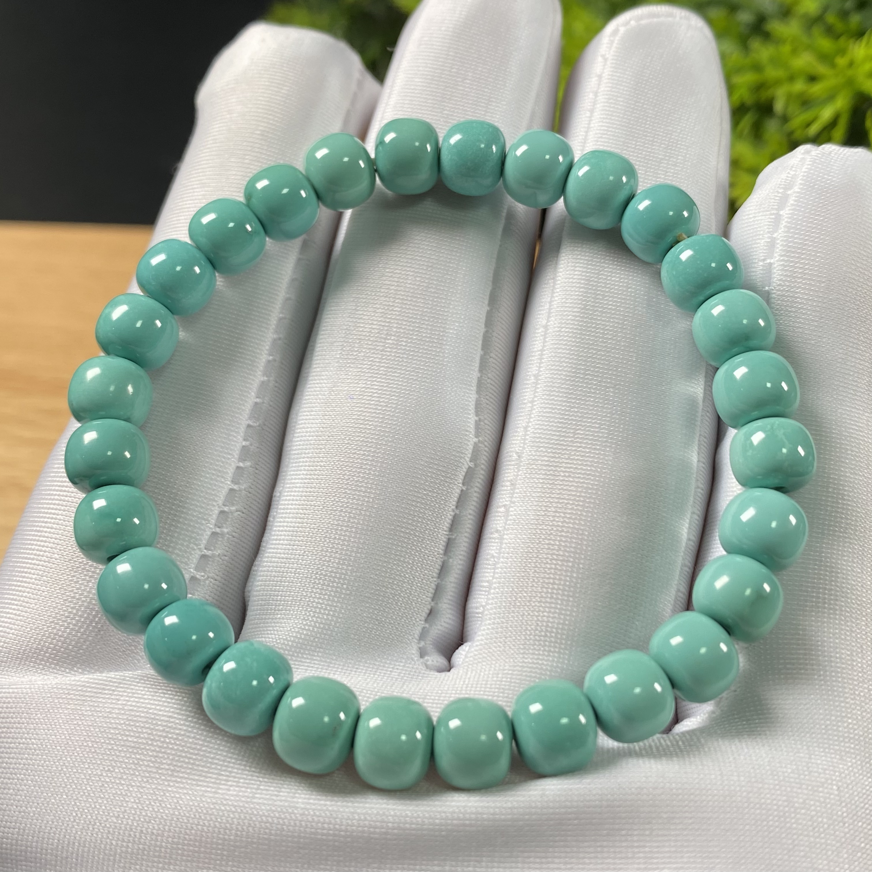 原矿绿松石老型手串 直径7mm左右，重14.33g，圈围15.5cm