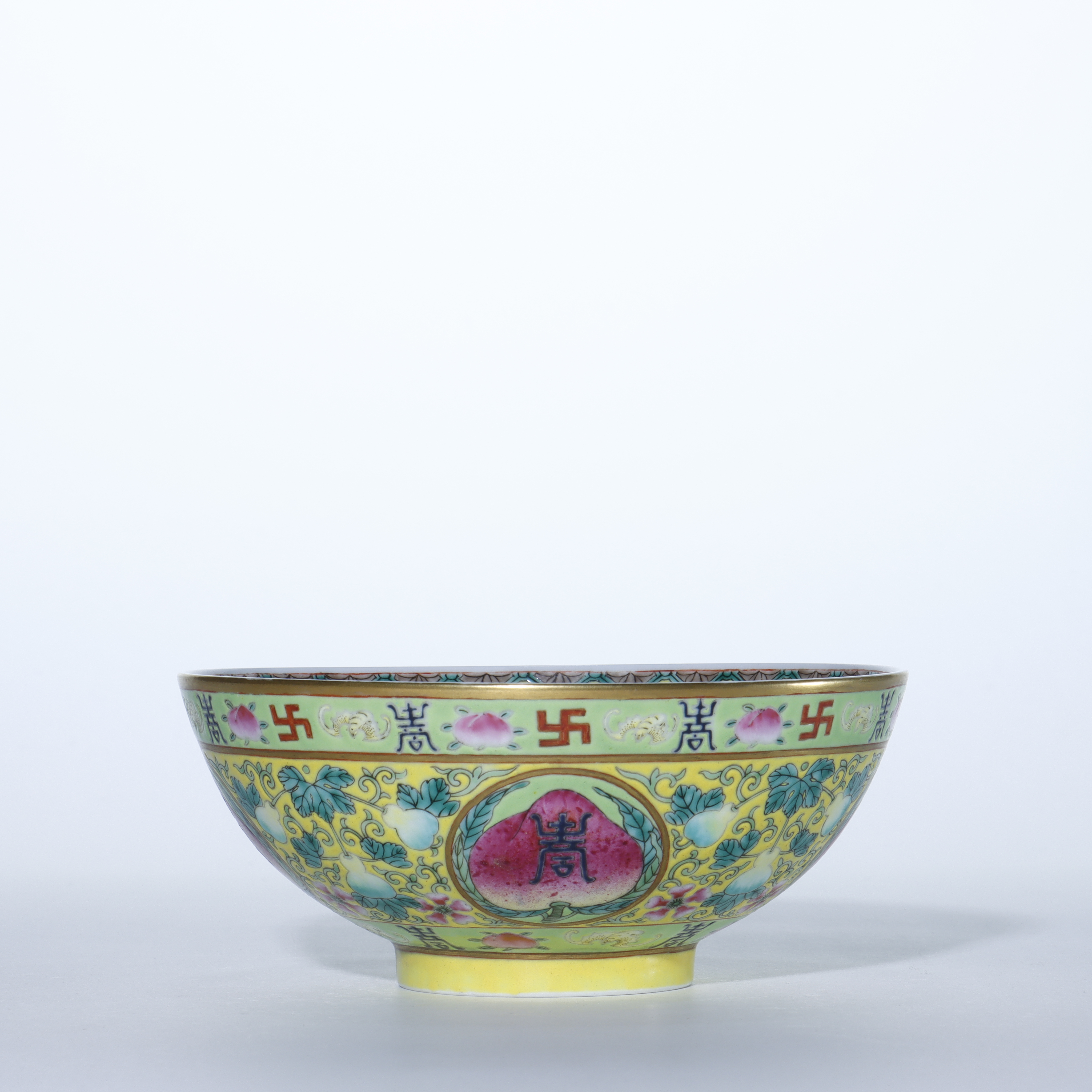 Lot.6184 426 清光绪 黄地粉彩寿桃纹碗 H:7.2 D:17