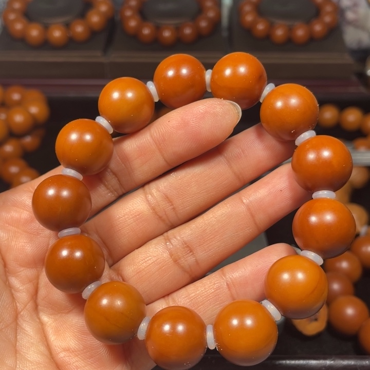 大***冰吊坠橄榄核1.67+树王福利练手串