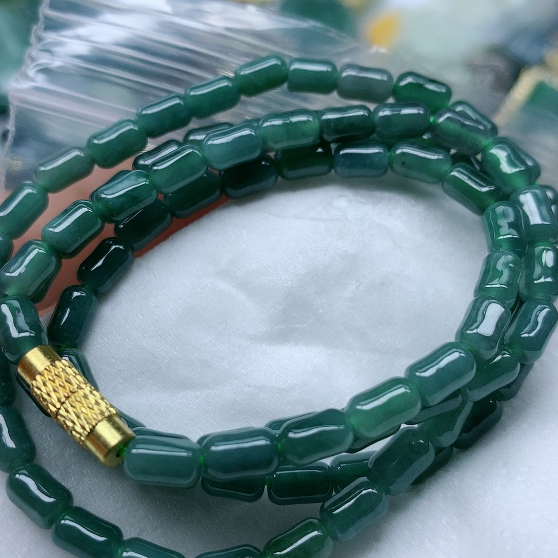 翡翠颈饰未镶嵌吊坠